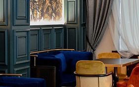 Royal Ambasador Suite****
